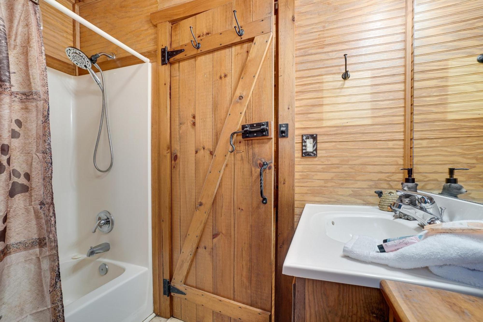 Villa Secluded Family Retreat In Dahlonega With Hot Tub! Exterior foto